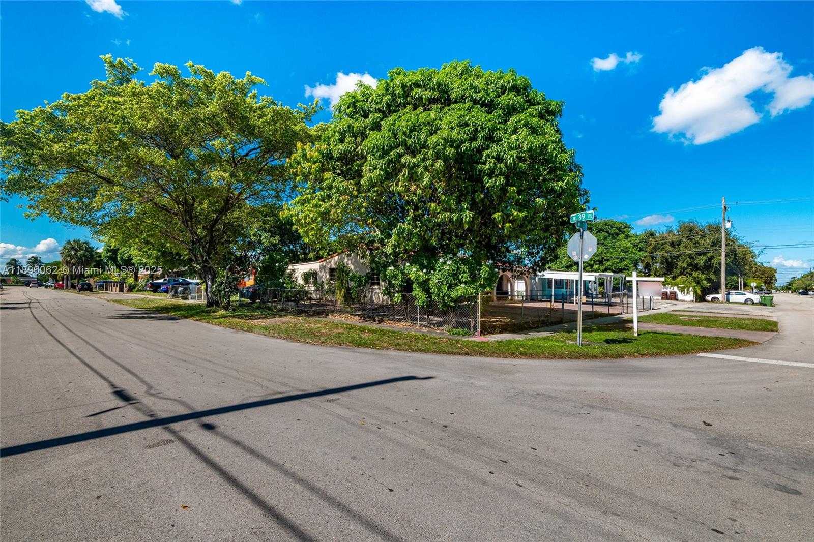 Small Image of 3920 WEST 3RD AVE, Hialeah Number 2