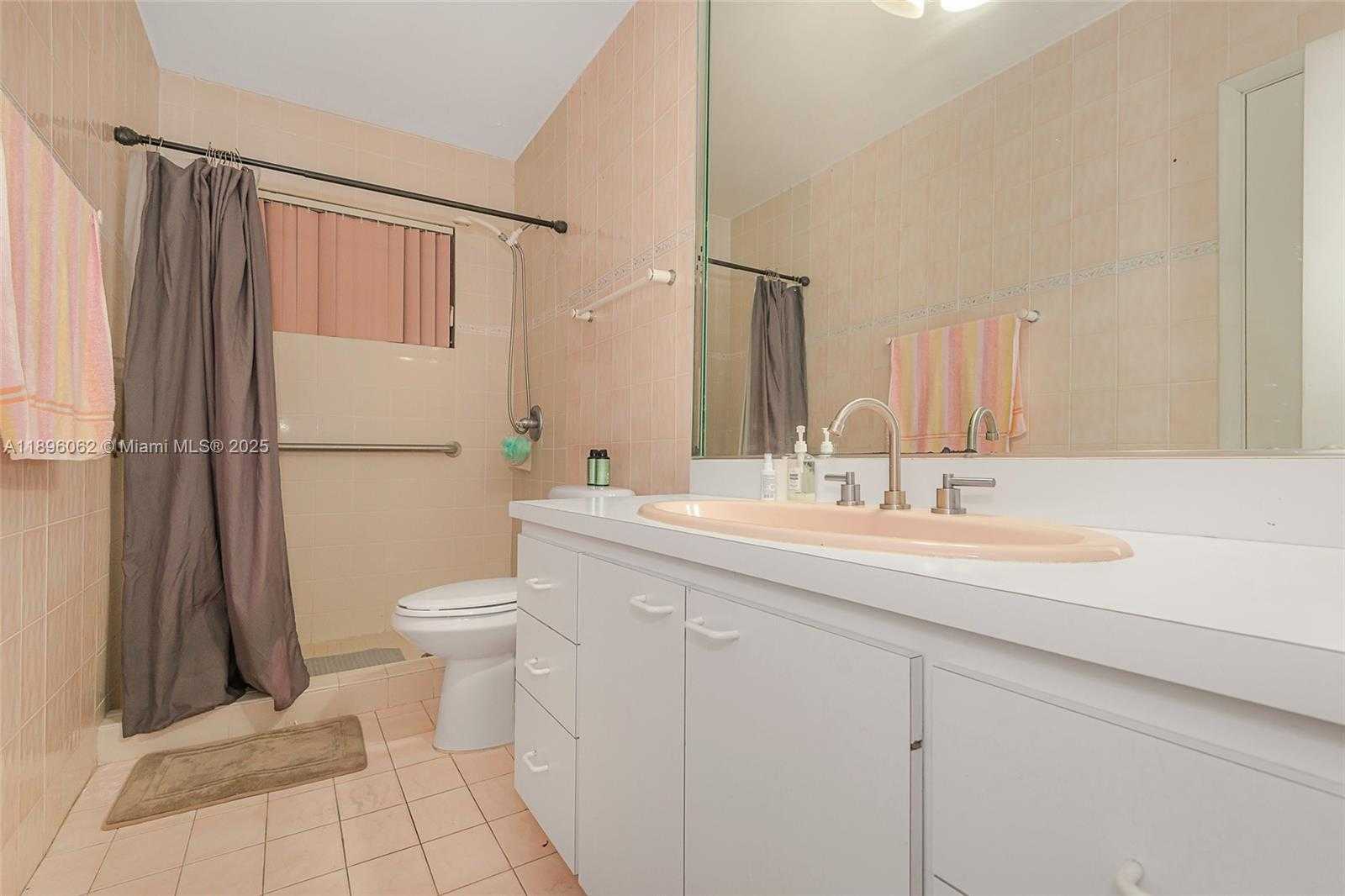 Small Image of 3920 WEST 3RD AVE, Hialeah Number 22