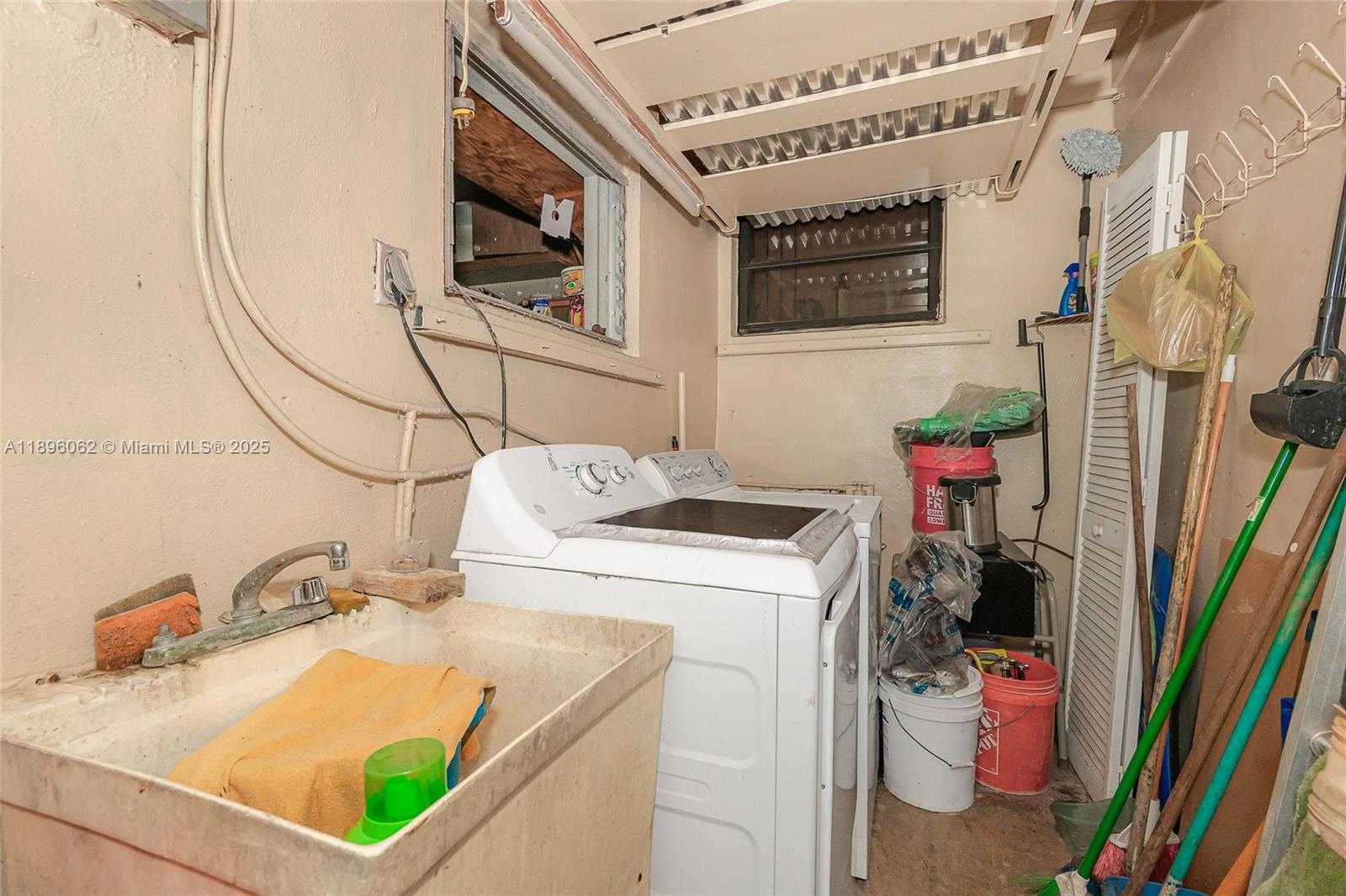 Small Image of 3920 WEST 3RD AVE, Hialeah Number 25