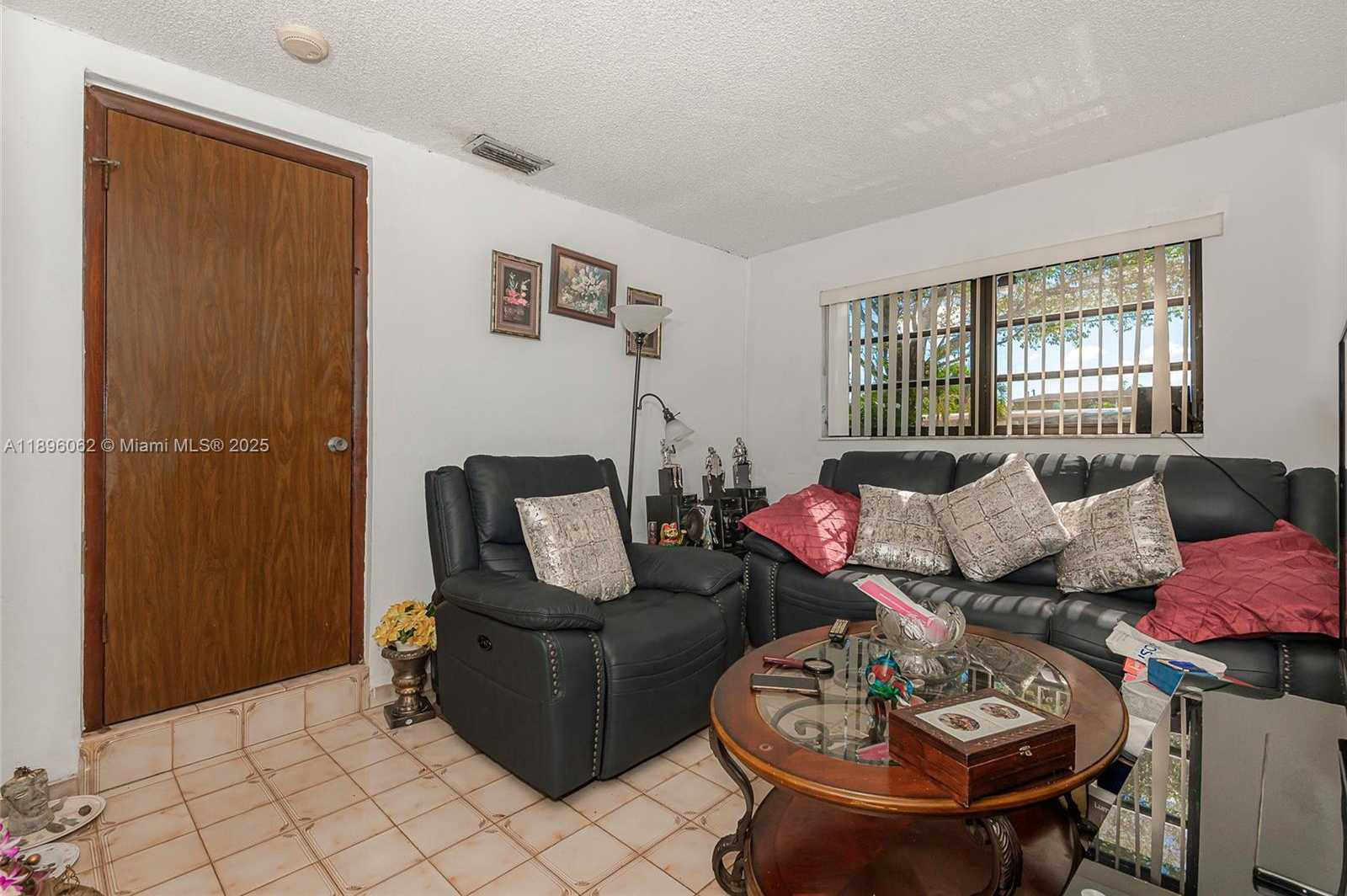 Small Image of 3920 WEST 3RD AVE, Hialeah Number 27