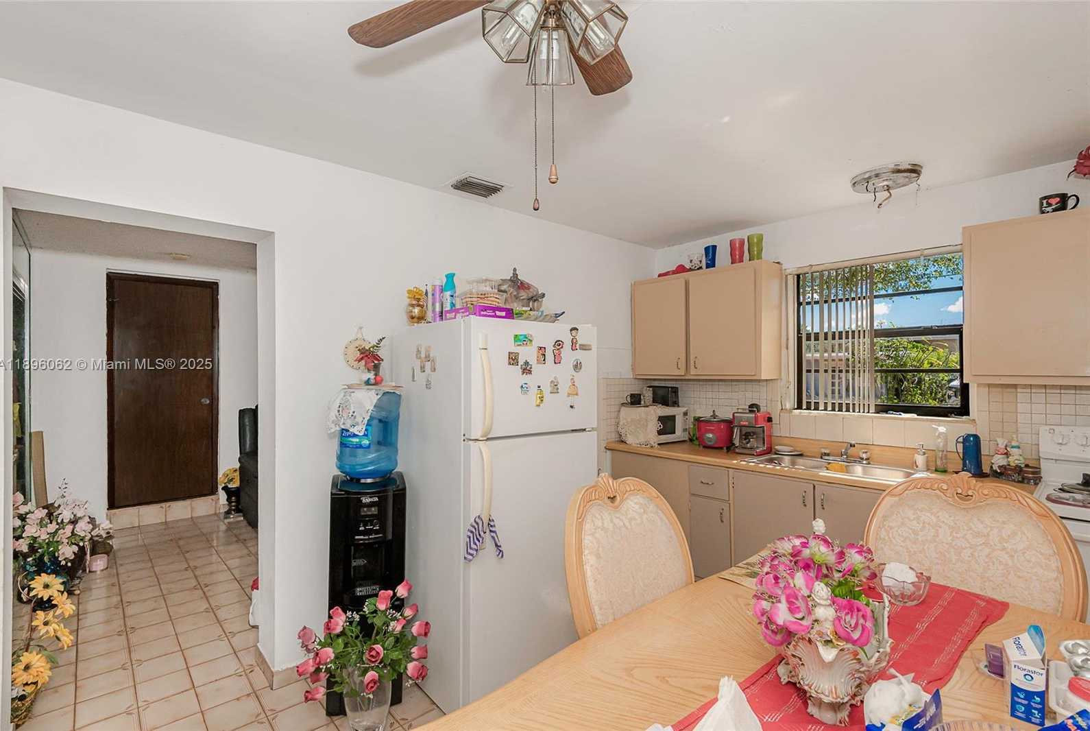 Small Image of 3920 WEST 3RD AVE, Hialeah Number 33