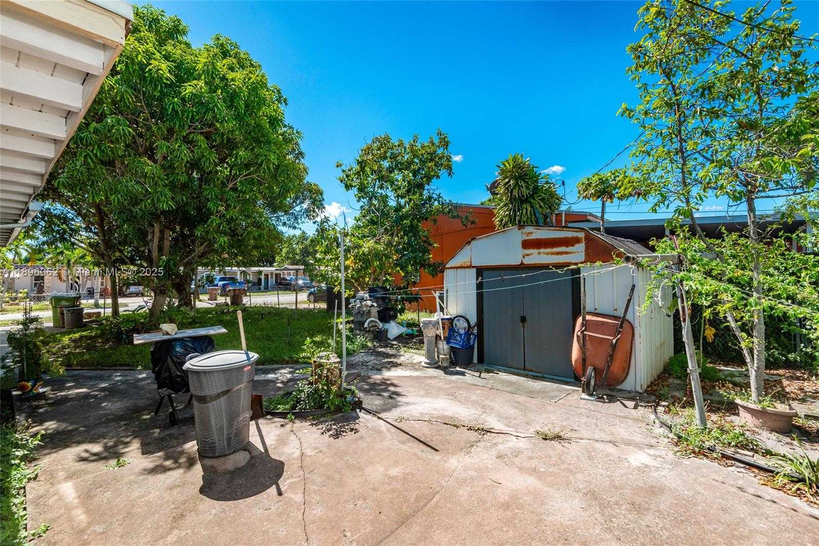 Small Image of 3920 WEST 3RD AVE, Hialeah Number 37