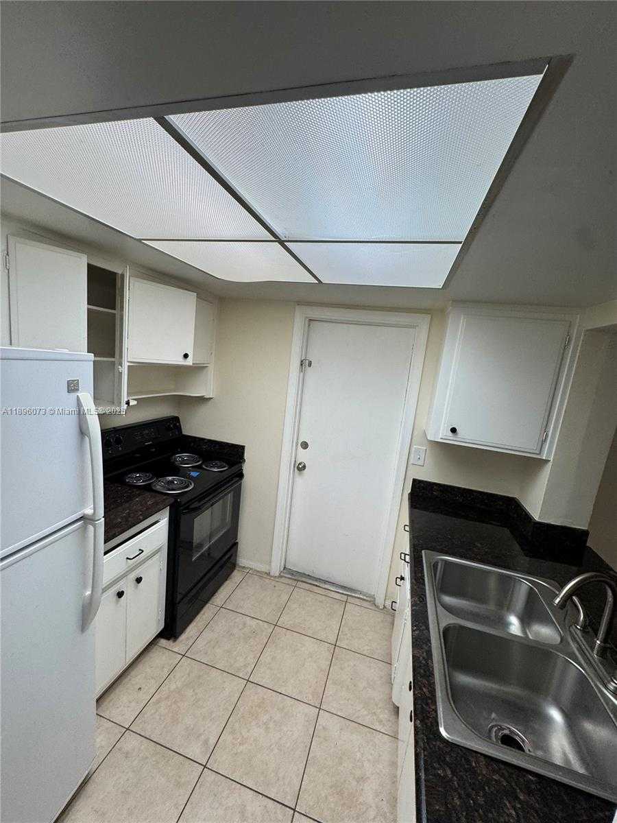 Small Image of 2507 NORTH WEST 55TH ST, Tamarac Number 7