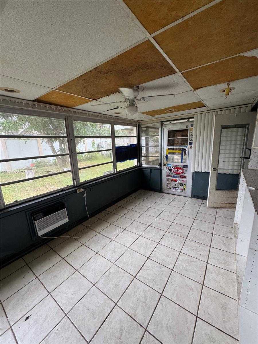 Small Image of 2605 NORTH WEST 55TH ST, Tamarac Number 7