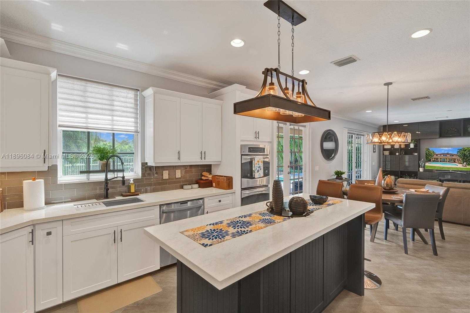 Small Image of 2509 HUNTERS RUN WAY, Weston Number 12