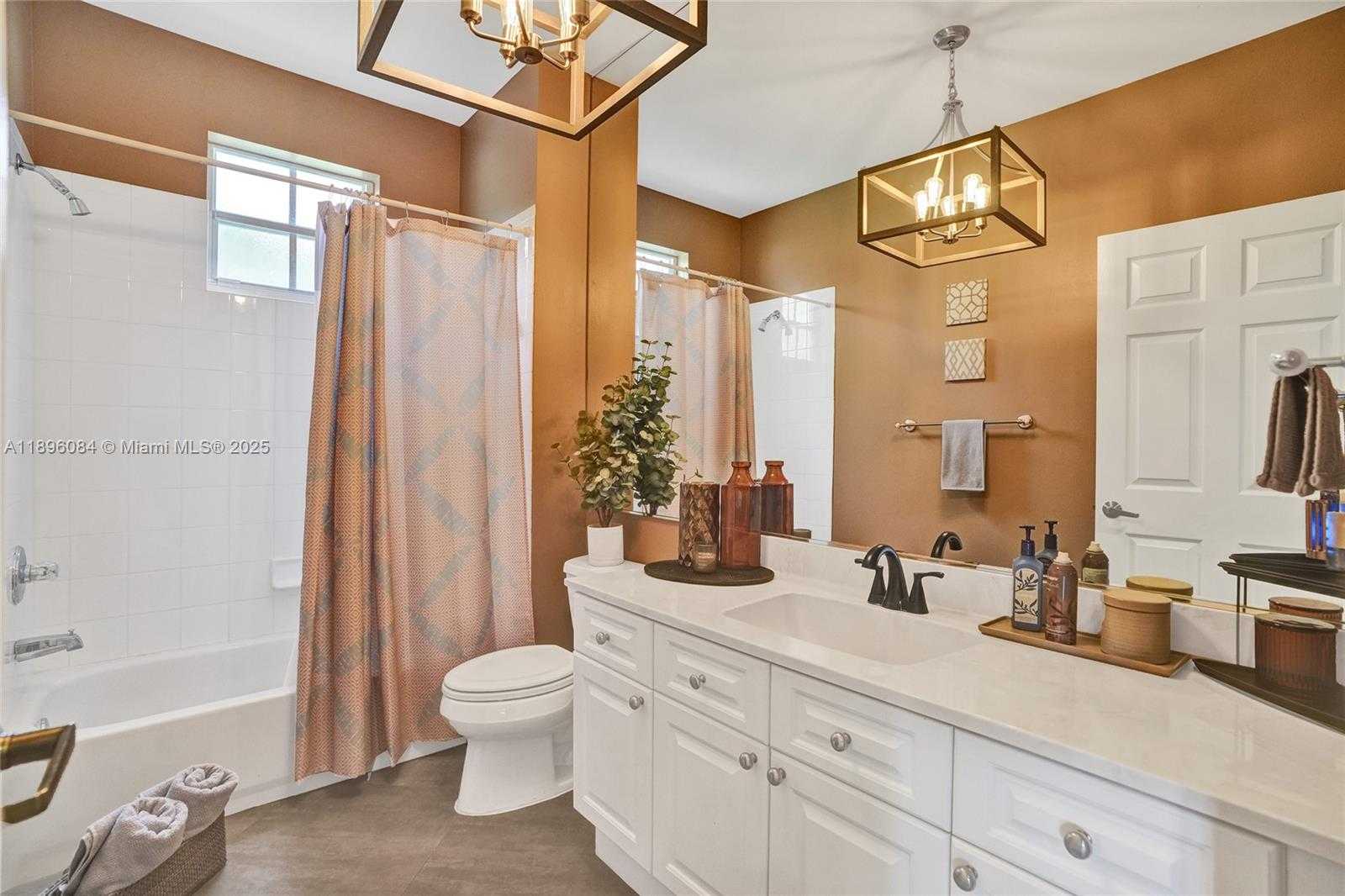 Small Image of 2509 HUNTERS RUN WAY, Weston Number 26
