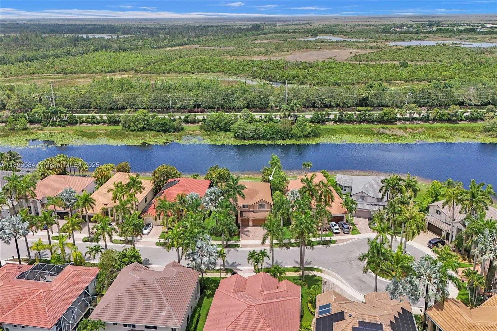 Small Image of 2509 HUNTERS RUN WAY, Weston Number 3