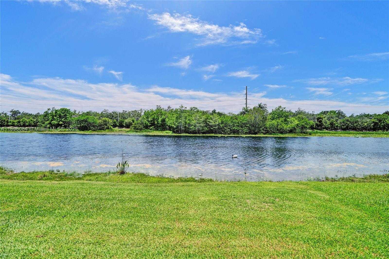 Small Image of 2509 HUNTERS RUN WAY, Weston Number 34