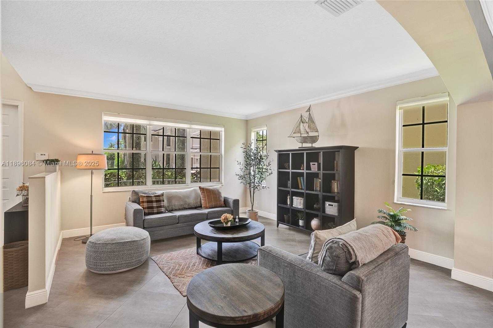 Small Image of 2509 HUNTERS RUN WAY, Weston Number 4