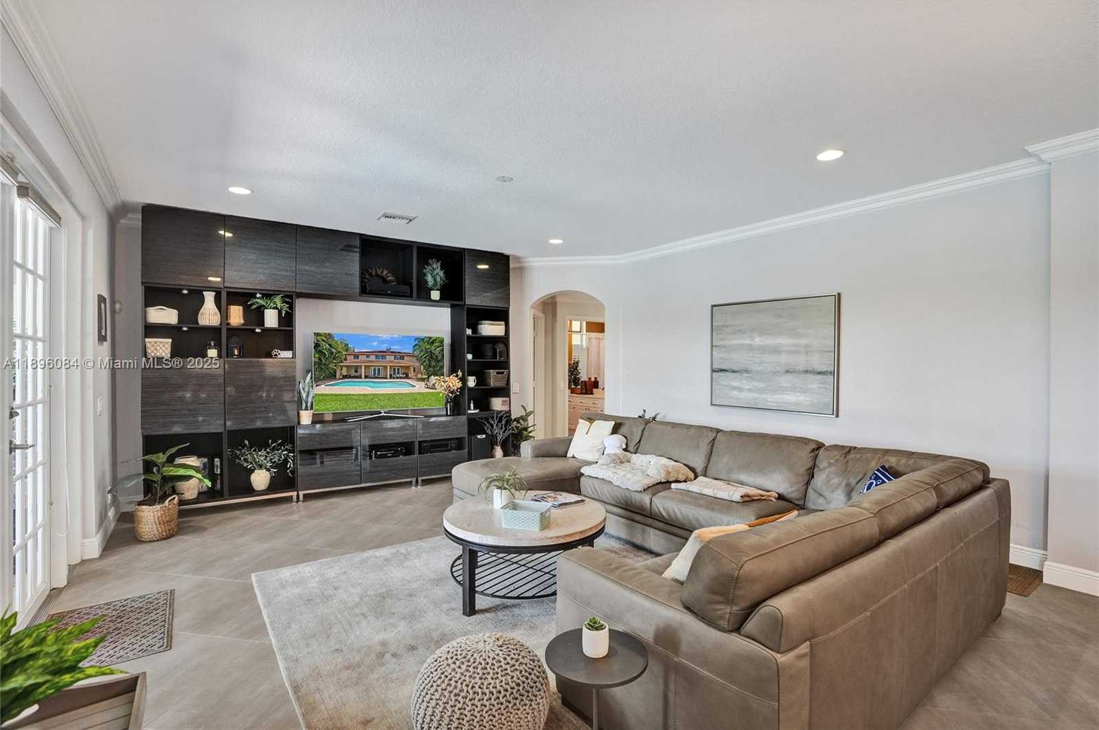 Small Image of 2509 HUNTERS RUN WAY, Weston Number 8