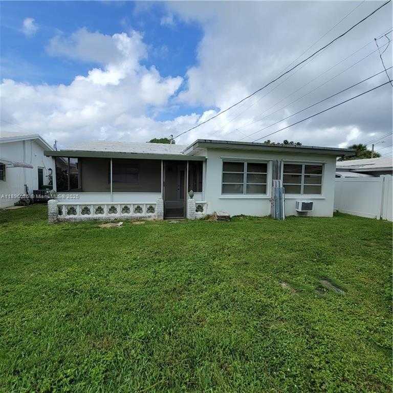 Small Image of 5404 NORTH WEST 26TH RD, Tamarac Number 2