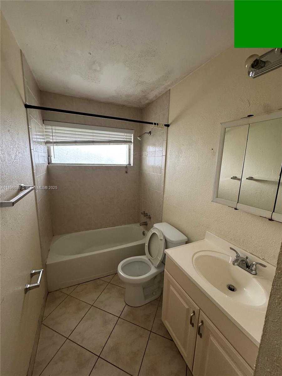 Small Image of 5404 NORTH WEST 26TH RD, Tamarac Number 6