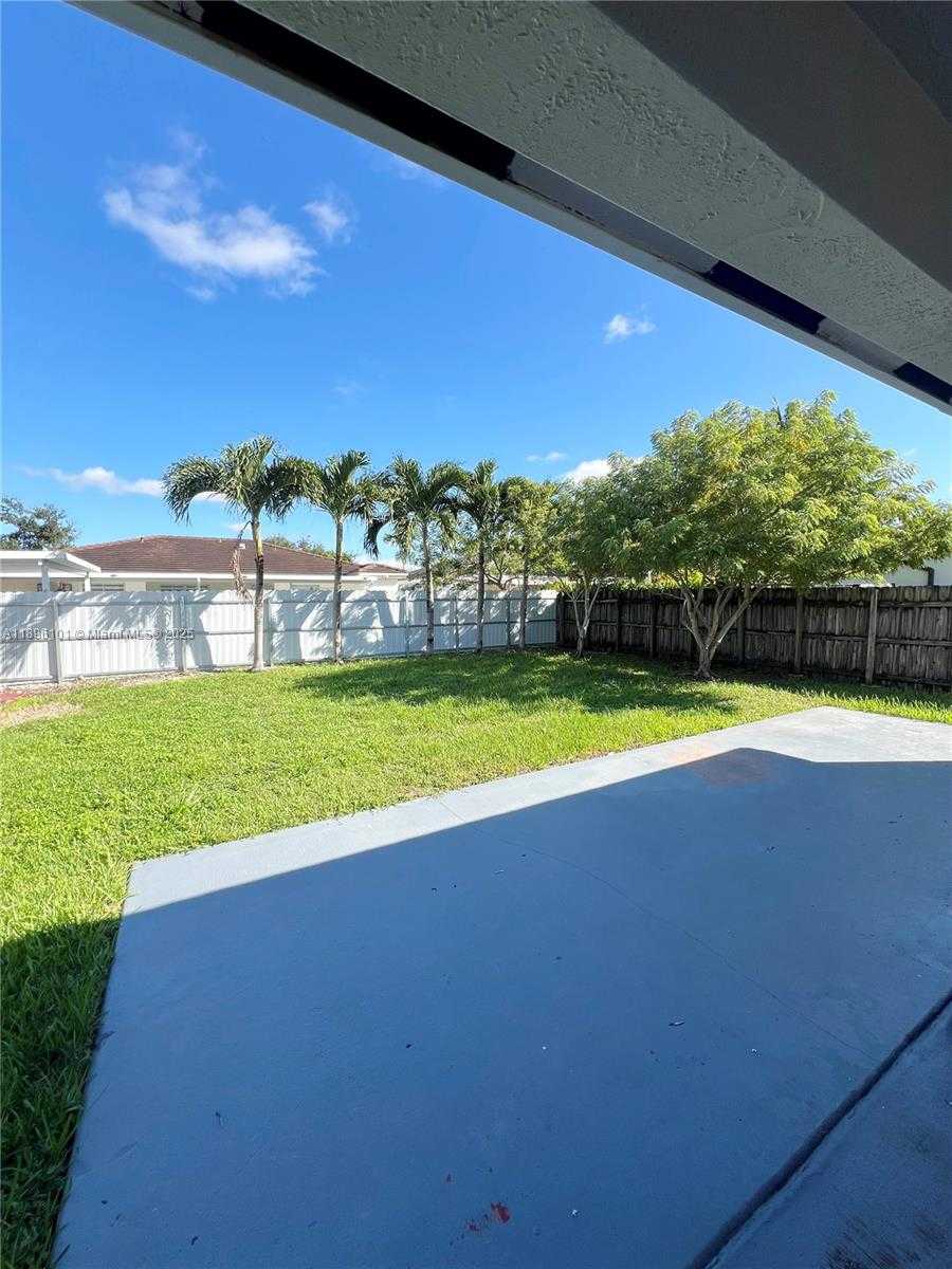 Small Image of 11371 SOUTH WEST 246TH TER, Homestead Number 5