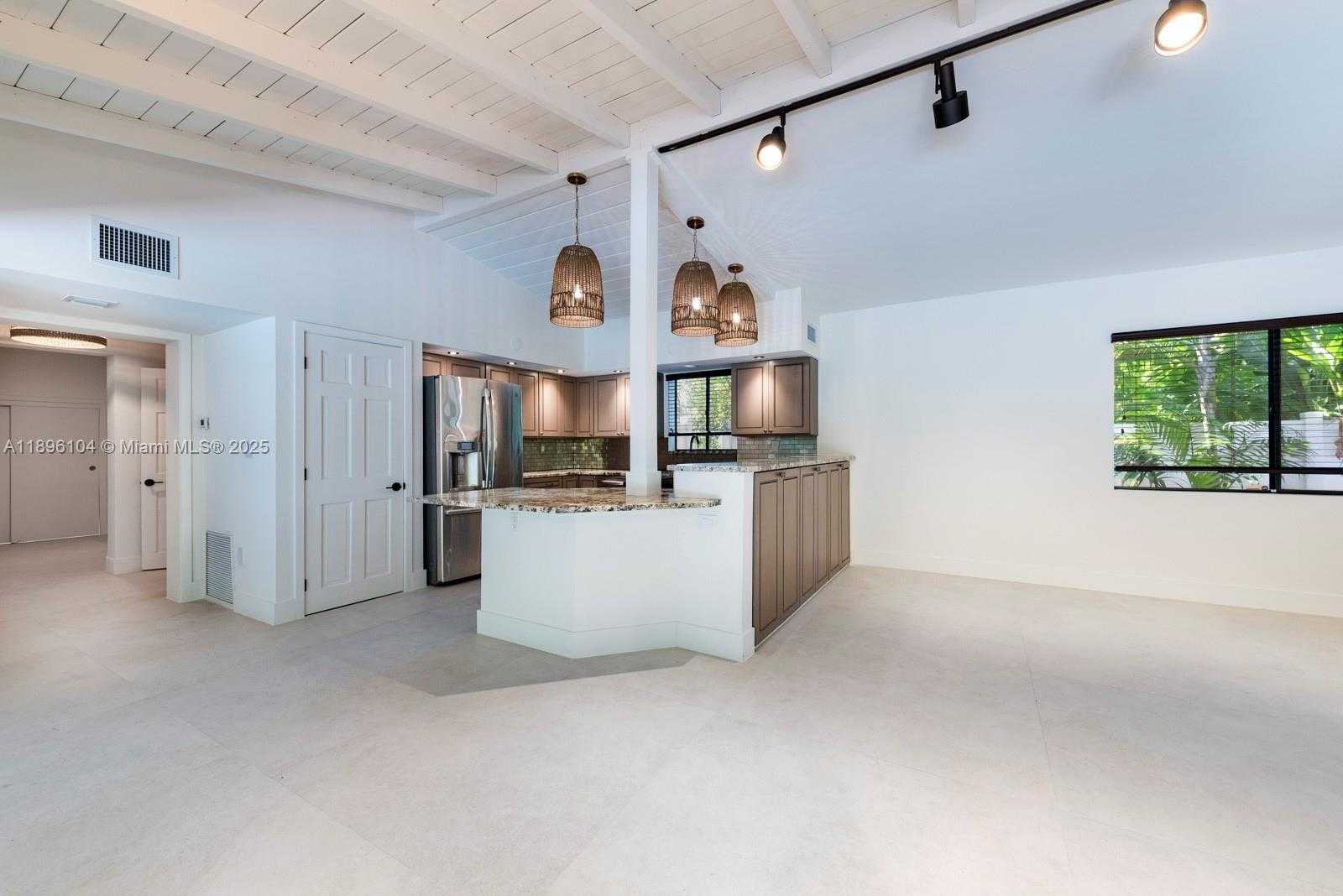 Small Image of 1107 NORTH EAST 118TH ST, Biscayne Park Number 11