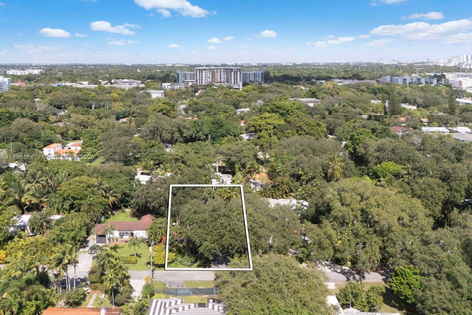 Small Image of 1107 NORTH EAST 118TH ST, Biscayne Park Number 32