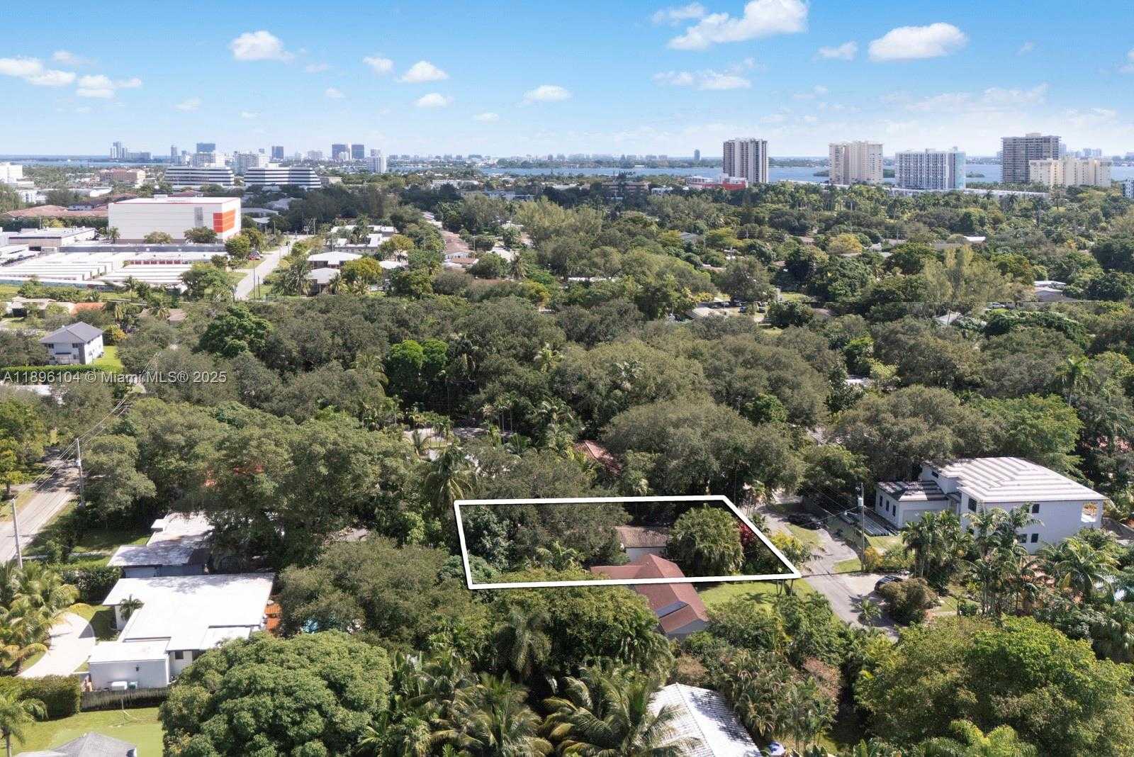 Small Image of 1107 NORTH EAST 118TH ST, Biscayne Park Number 34