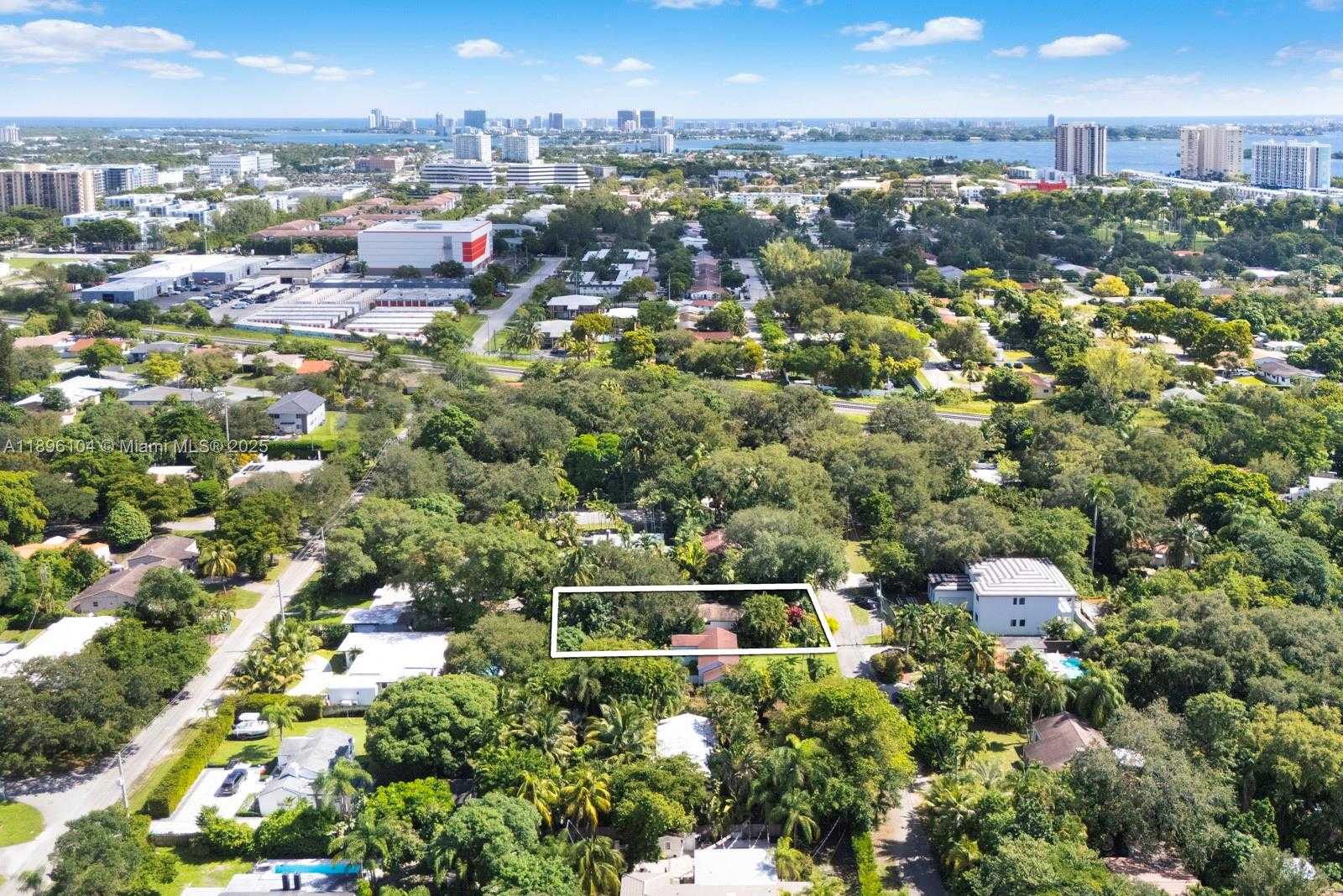 Small Image of 1107 NORTH EAST 118TH ST, Biscayne Park Number 36
