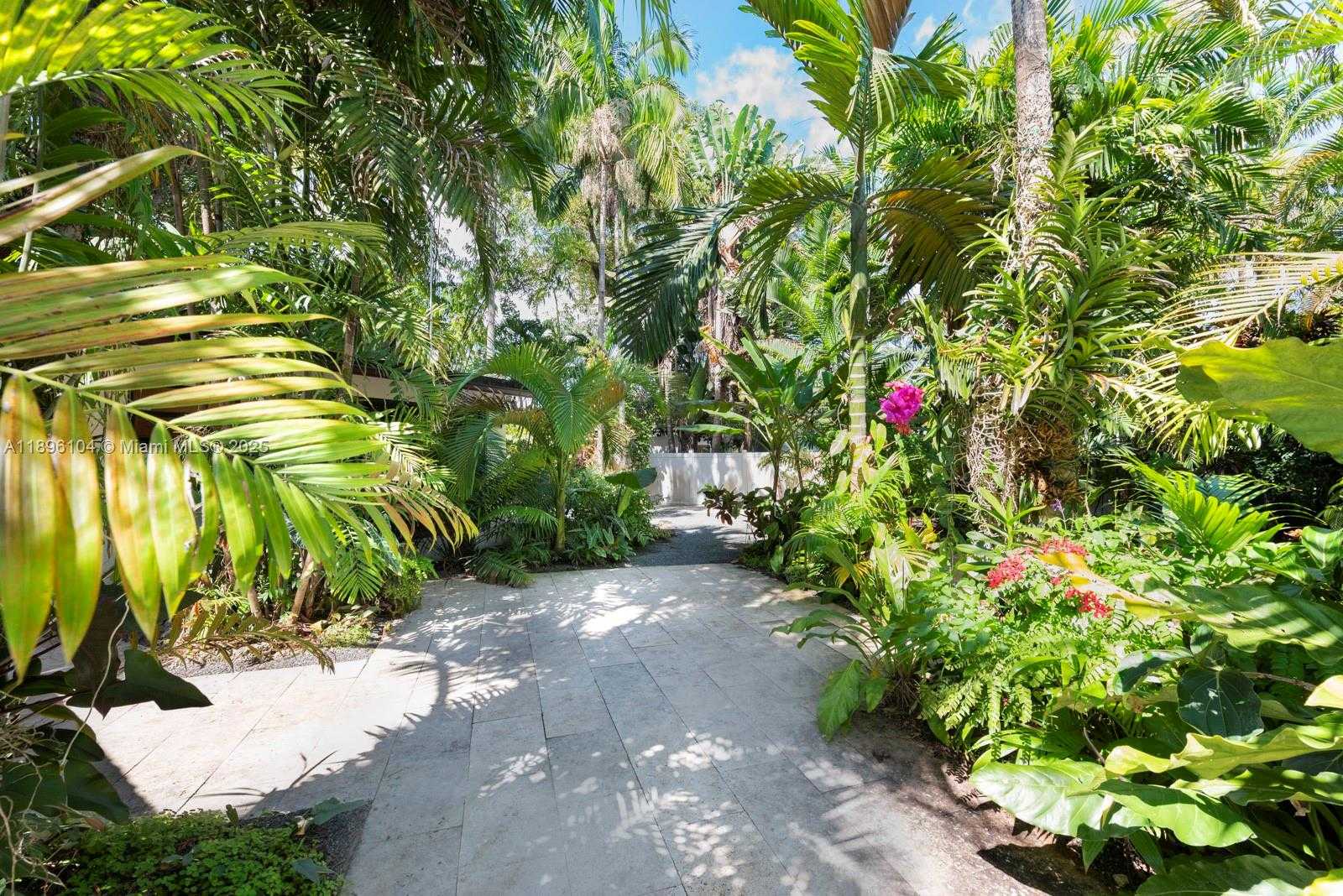 Small Image of 1107 NORTH EAST 118TH ST, Biscayne Park Number 4