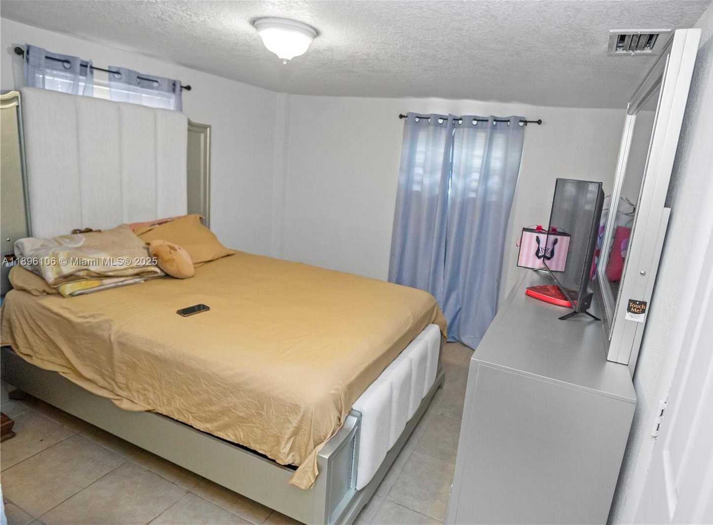 Small Image of 811 NORTH WEST 196TH TER, Miami Gardens Number 23