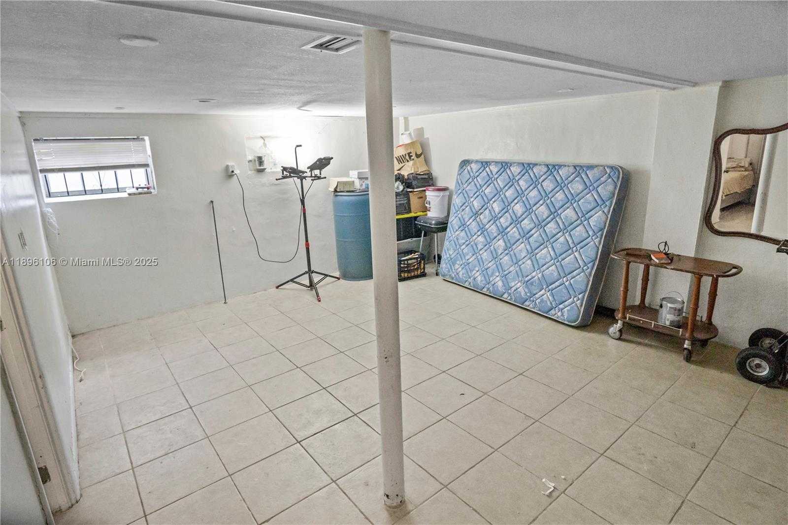 Small Image of 811 NORTH WEST 196TH TER, Miami Gardens Number 27