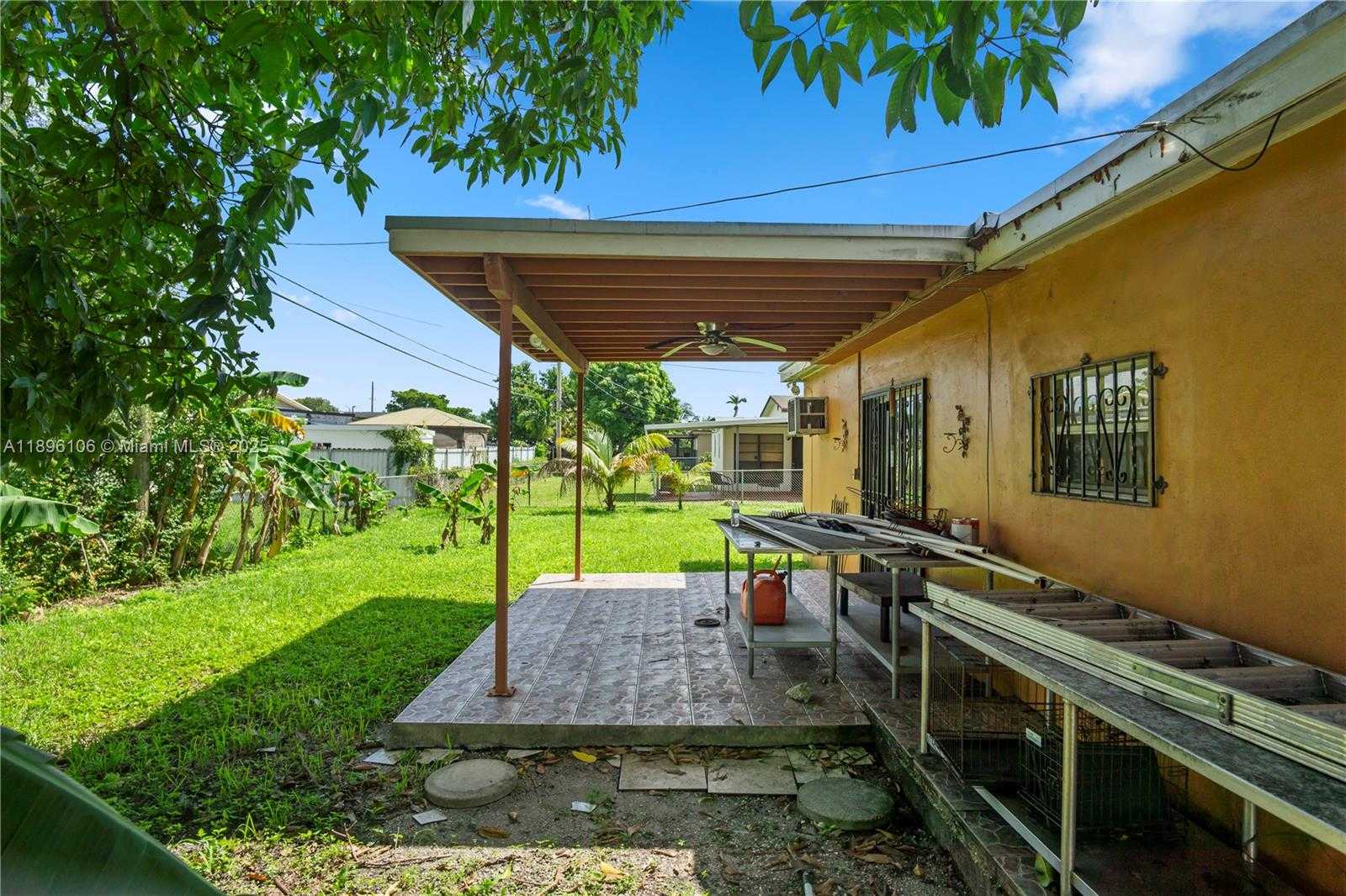 Small Image of 811 NORTH WEST 196TH TER, Miami Gardens Number 32