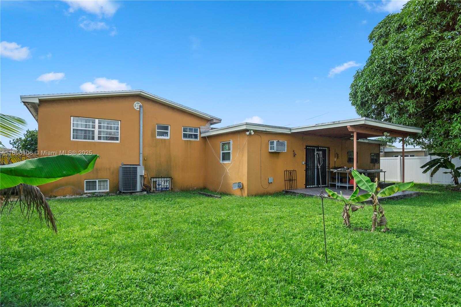 Small Image of 811 NORTH WEST 196TH TER, Miami Gardens Number 34