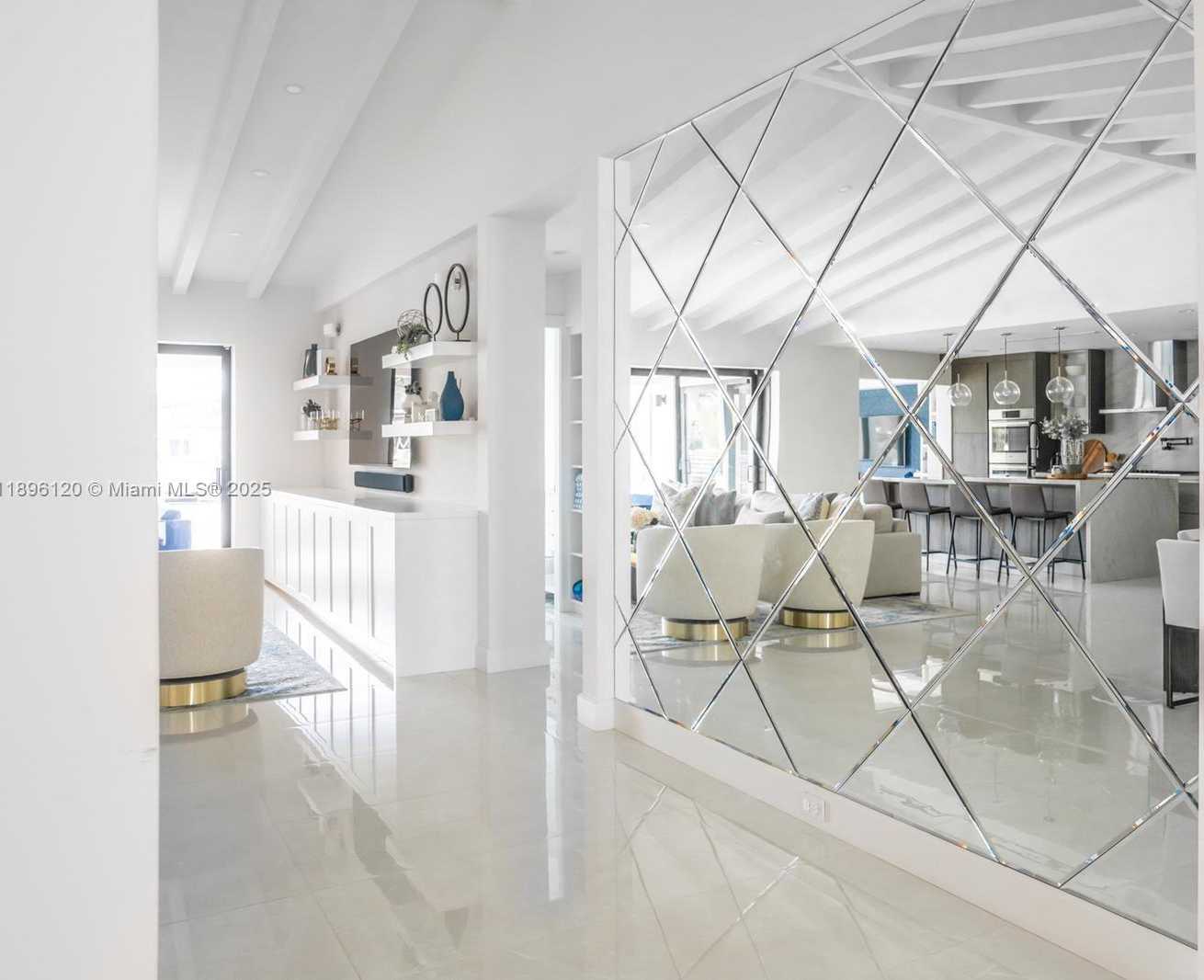 Small Image of 12855 MAPLE RD, North Miami Number 10