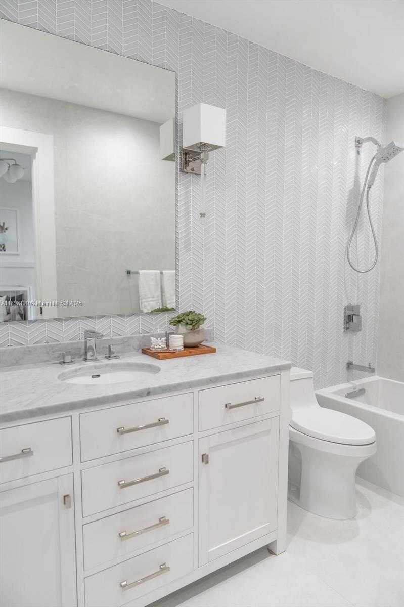 Small Image of 12855 MAPLE RD, North Miami Number 33