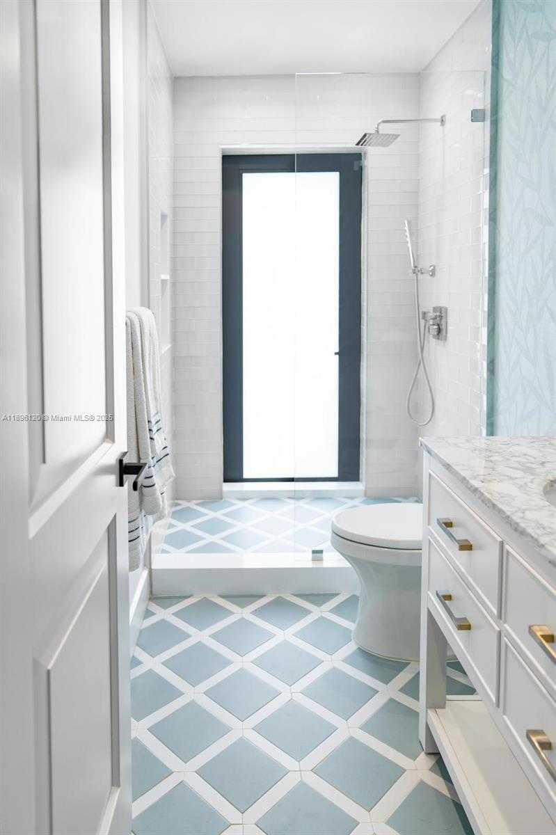 Small Image of 12855 MAPLE RD, North Miami Number 34