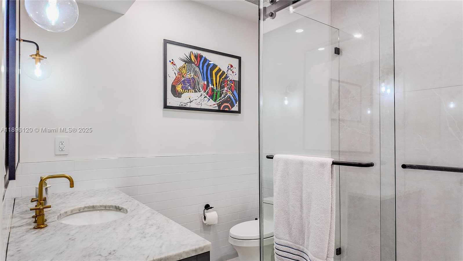 Small Image of 12855 MAPLE RD, North Miami Number 39
