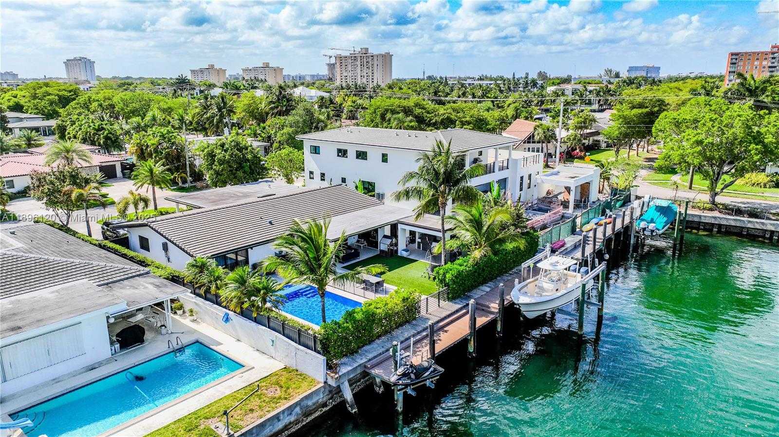 Small Image of 12855 MAPLE RD, North Miami Number 53