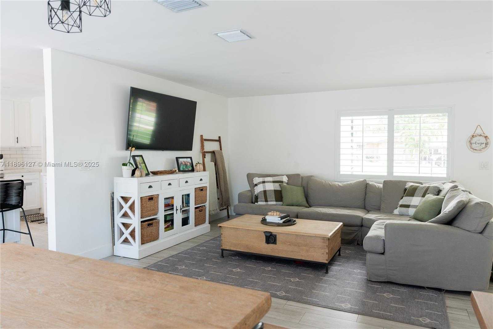 Small Image of 8895 SOUTH WEST 197TH TER, Cutler Bay Number 18