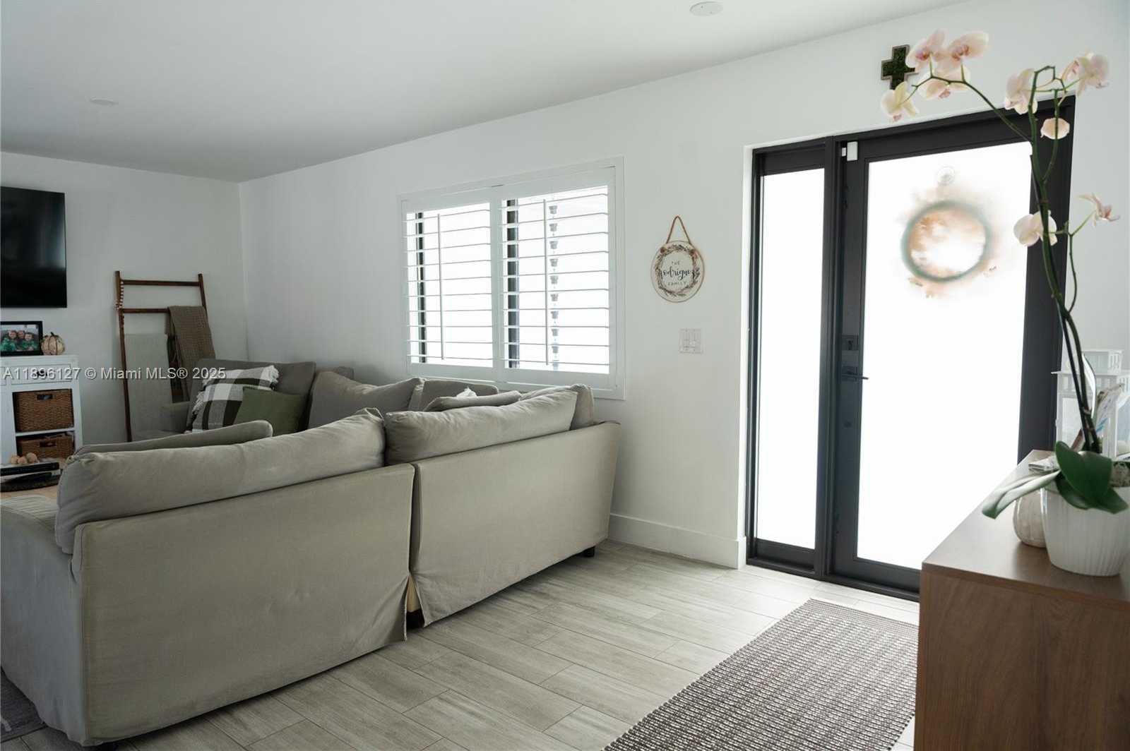 Small Image of 8895 SOUTH WEST 197TH TER, Cutler Bay Number 24