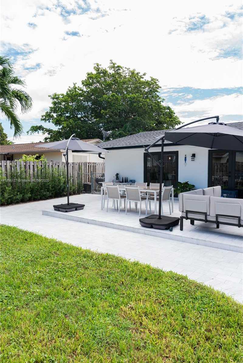 Small Image of 8895 SOUTH WEST 197TH TER, Cutler Bay Number 61