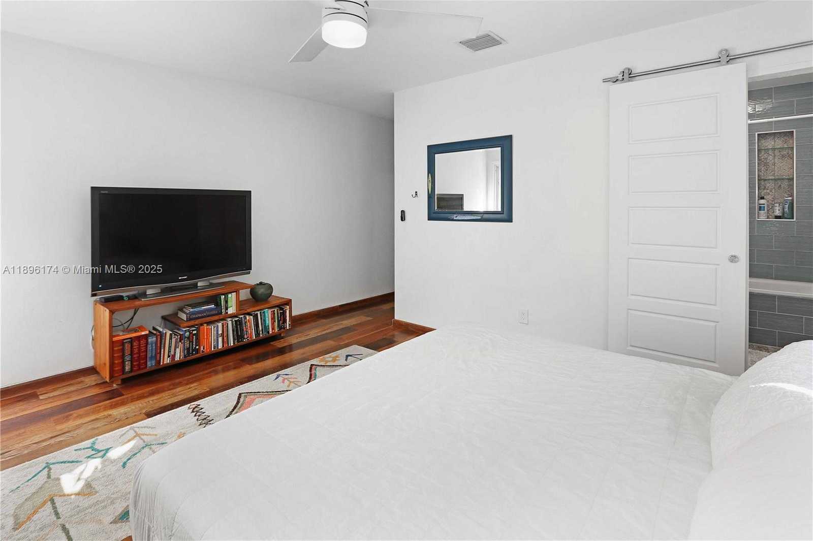 Small Image of 1408 HOLLYWOOD BLVD, Hollywood Number 23