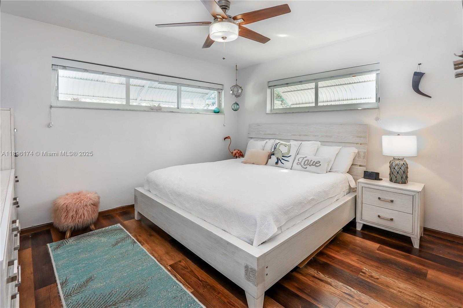 Small Image of 1408 HOLLYWOOD BLVD, Hollywood Number 29