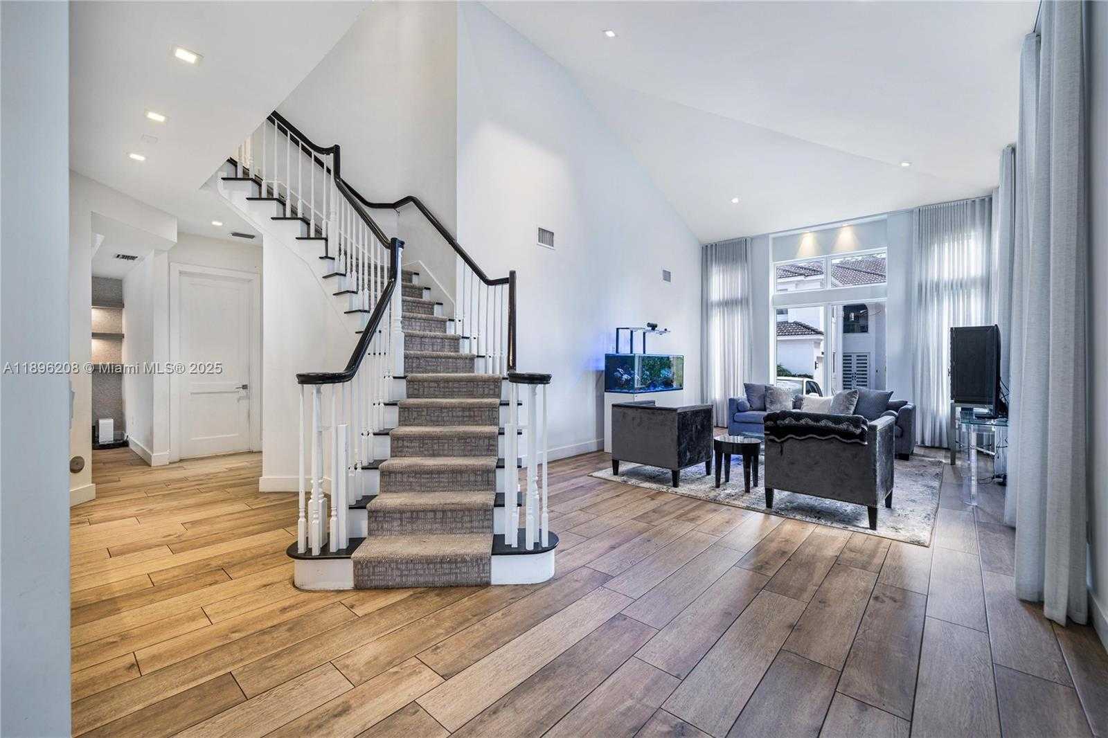 Small Image of 3703 NORTH EAST 199TH ST, Aventura Number 18