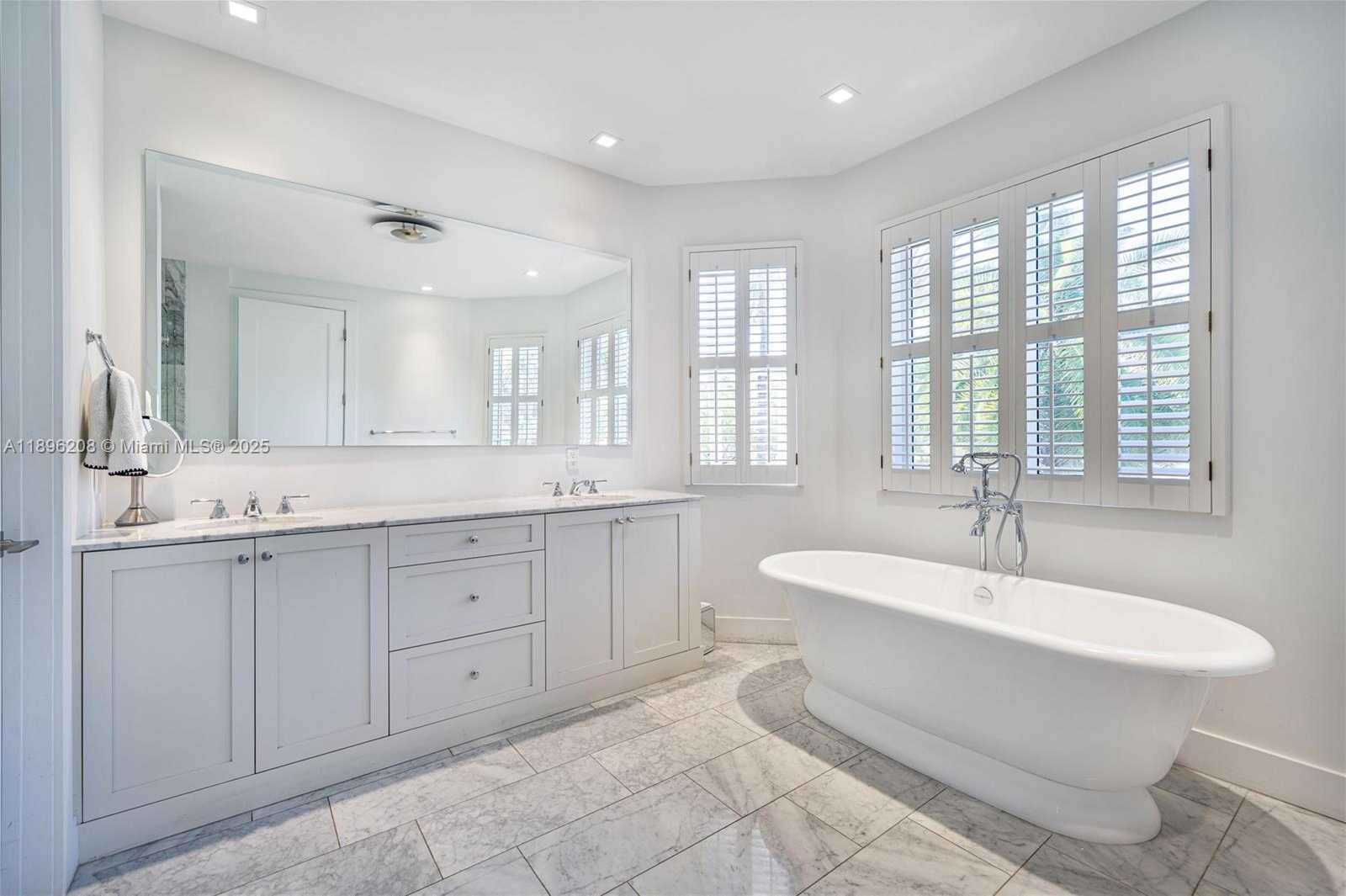 Small Image of 3703 NORTH EAST 199TH ST, Aventura Number 21