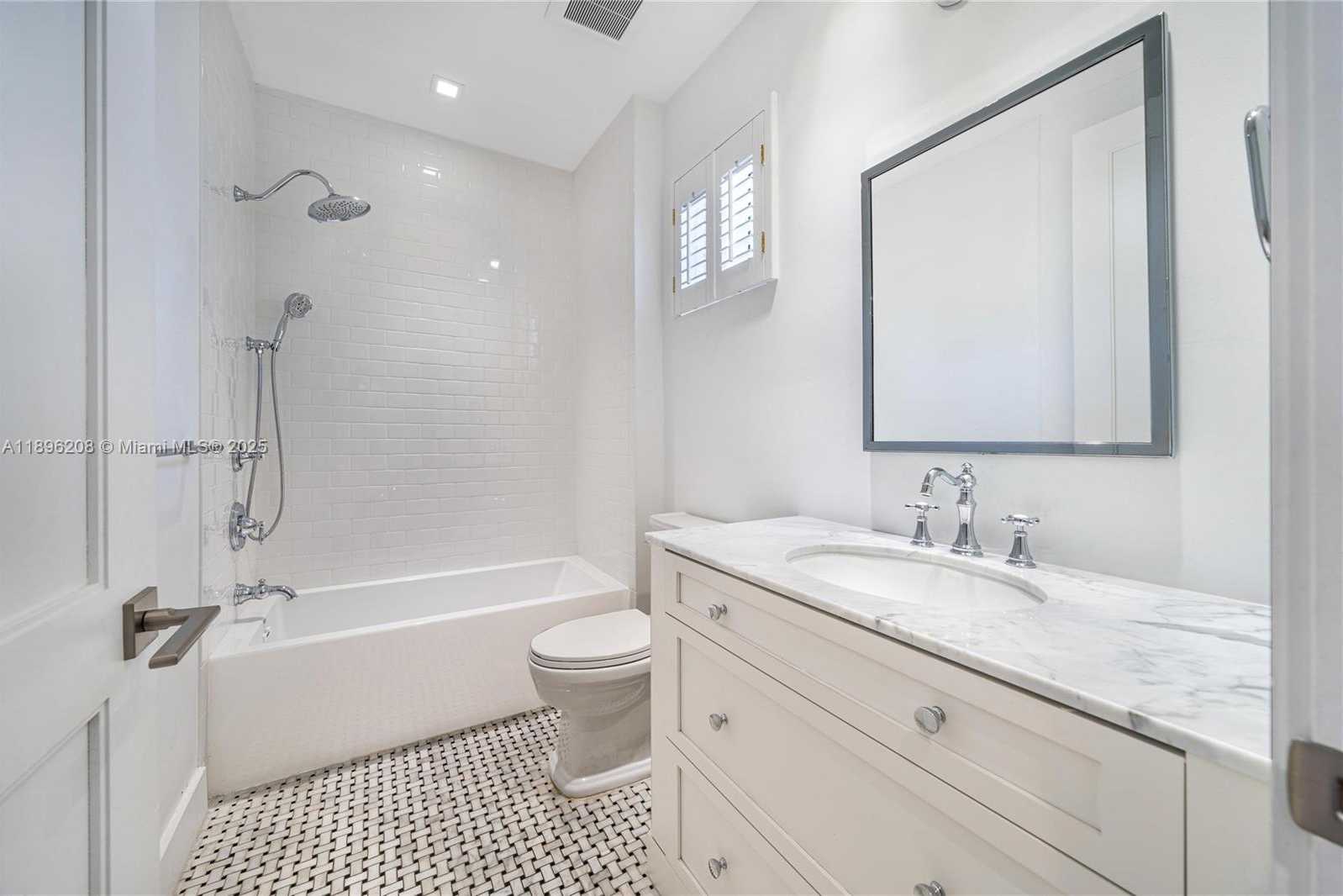 Small Image of 3703 NORTH EAST 199TH ST, Aventura Number 26