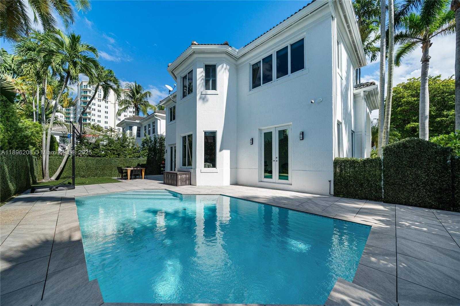Small Image of 3703 NORTH EAST 199TH ST, Aventura Number 32