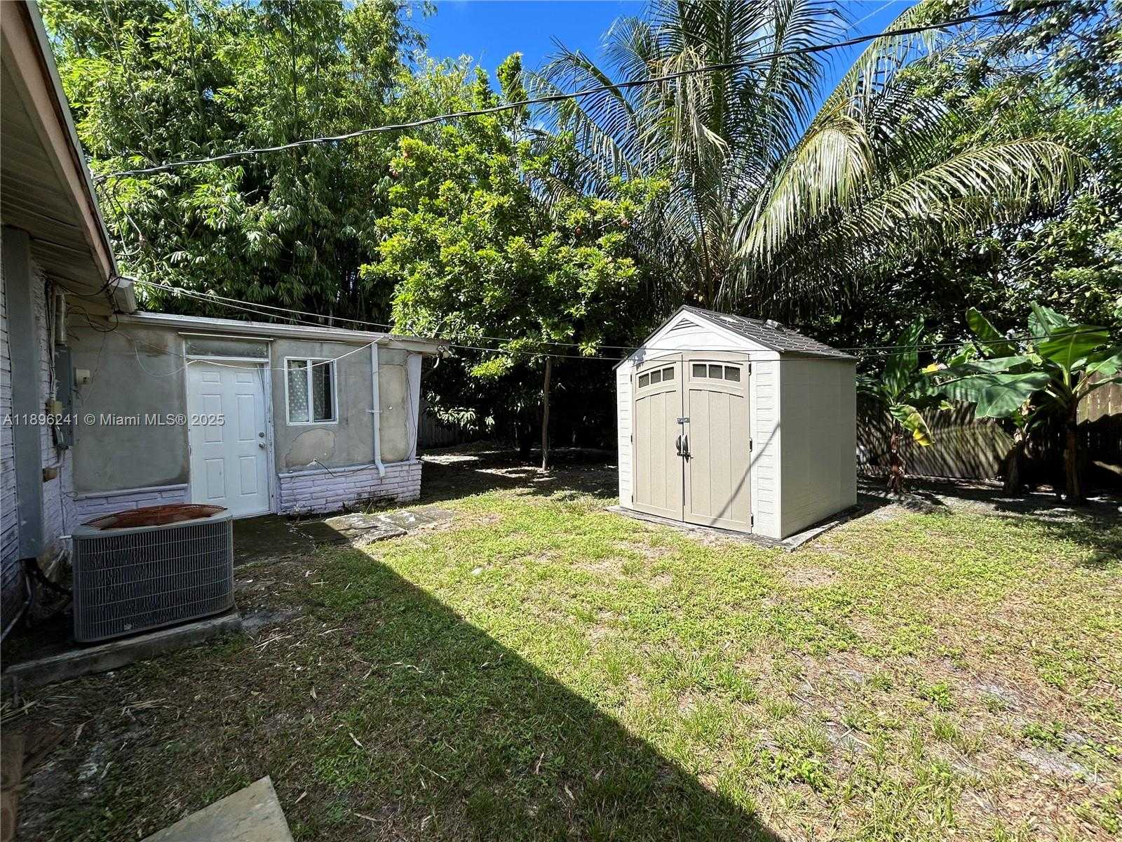 Small Image of 6121 MADISON ST, Hollywood Number 14