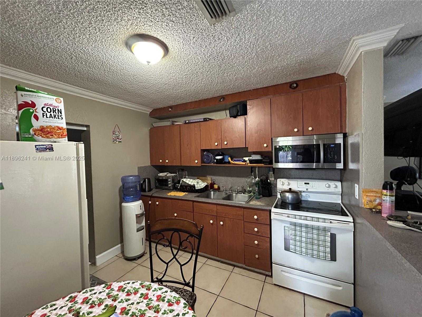 Small Image of 6121 MADISON ST, Hollywood Number 6