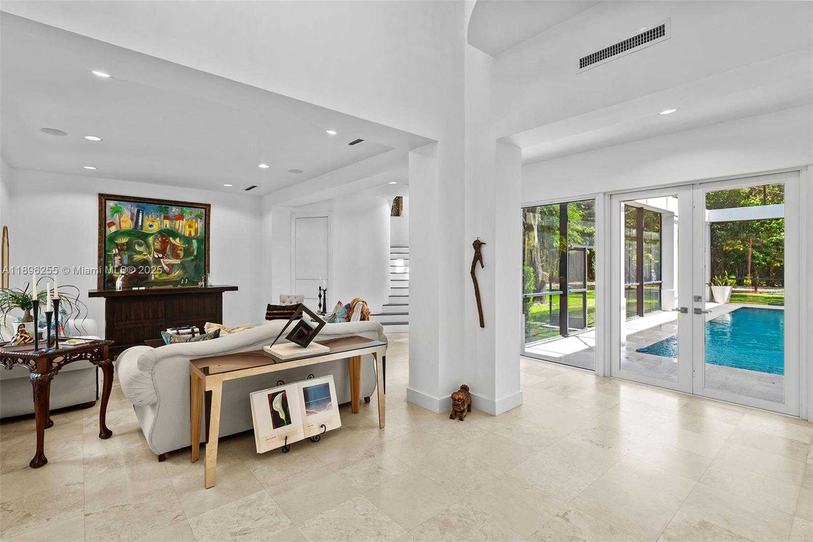 Small Image of 8923 LUDLAM RD, Pinecrest Number 10