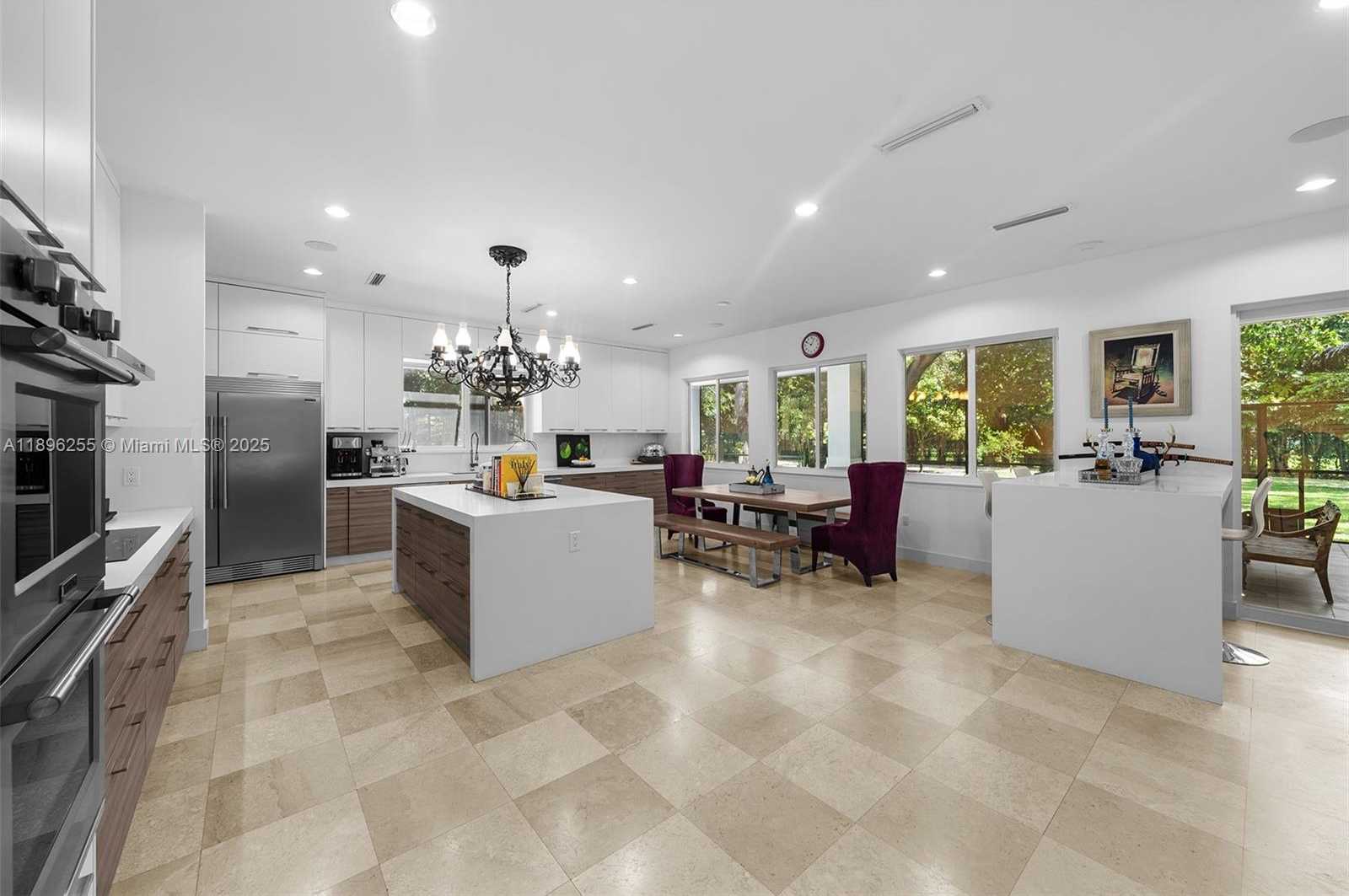 Small Image of 8923 LUDLAM RD, Pinecrest Number 16