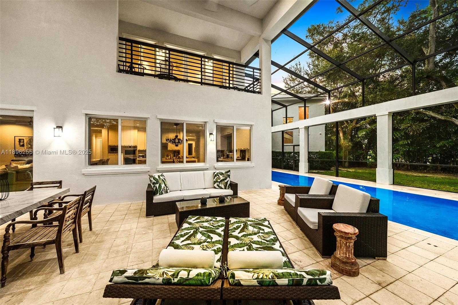 Small Image of 8923 LUDLAM RD, Pinecrest Number 20