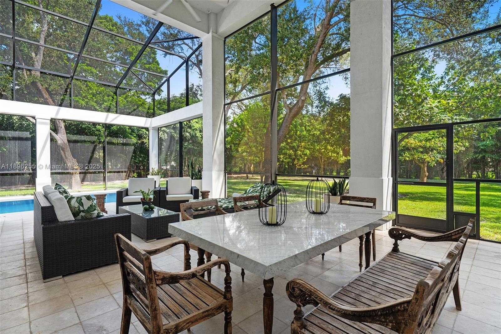 Small Image of 8923 LUDLAM RD, Pinecrest Number 24