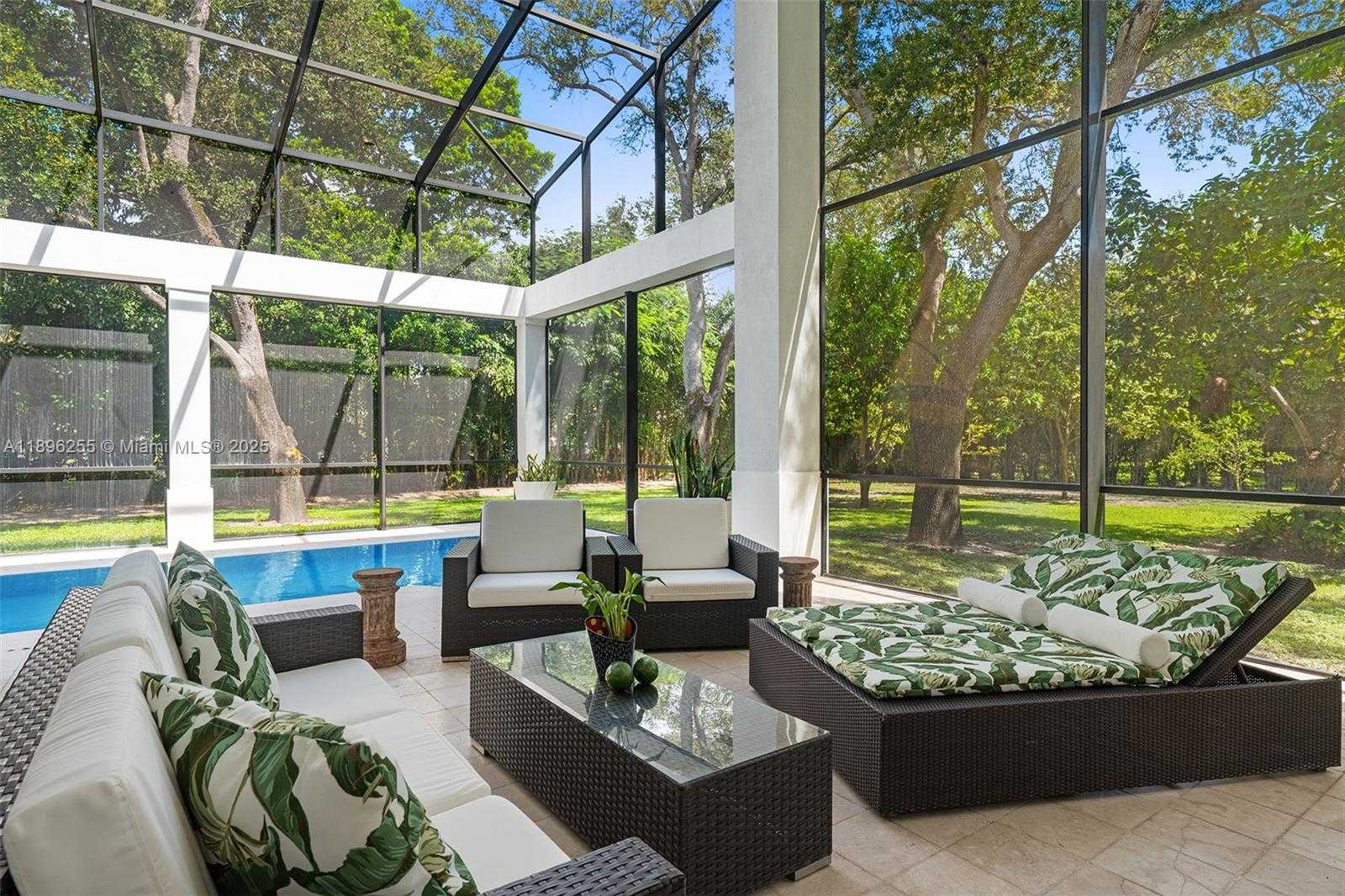Small Image of 8923 LUDLAM RD, Pinecrest Number 25