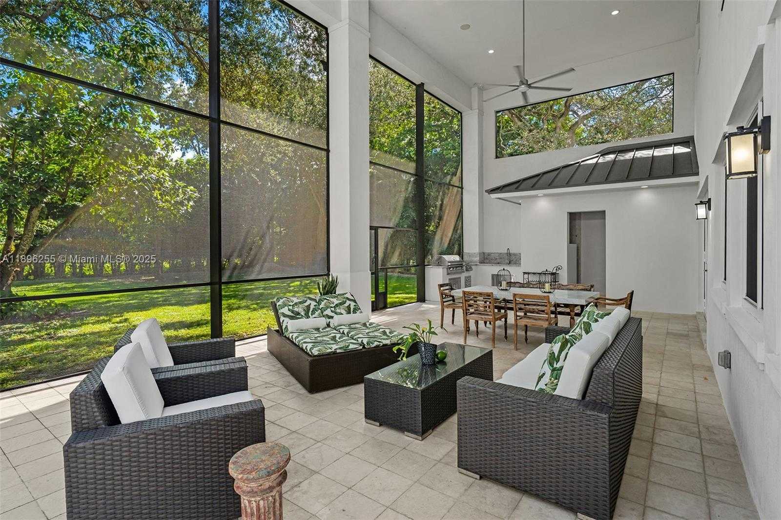 Small Image of 8923 LUDLAM RD, Pinecrest Number 26