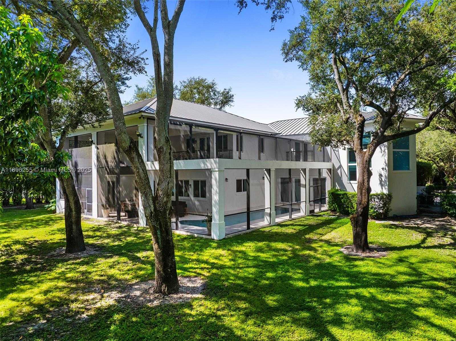 Small Image of 8923 LUDLAM RD, Pinecrest Number 27