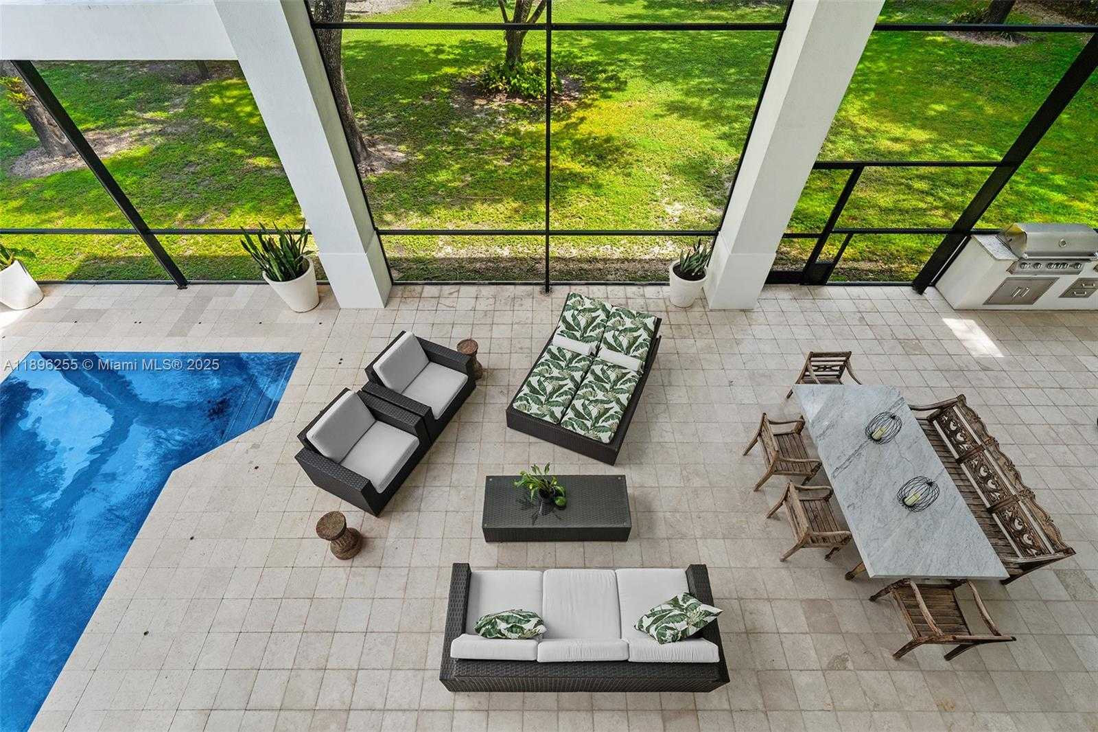Small Image of 8923 LUDLAM RD, Pinecrest Number 38